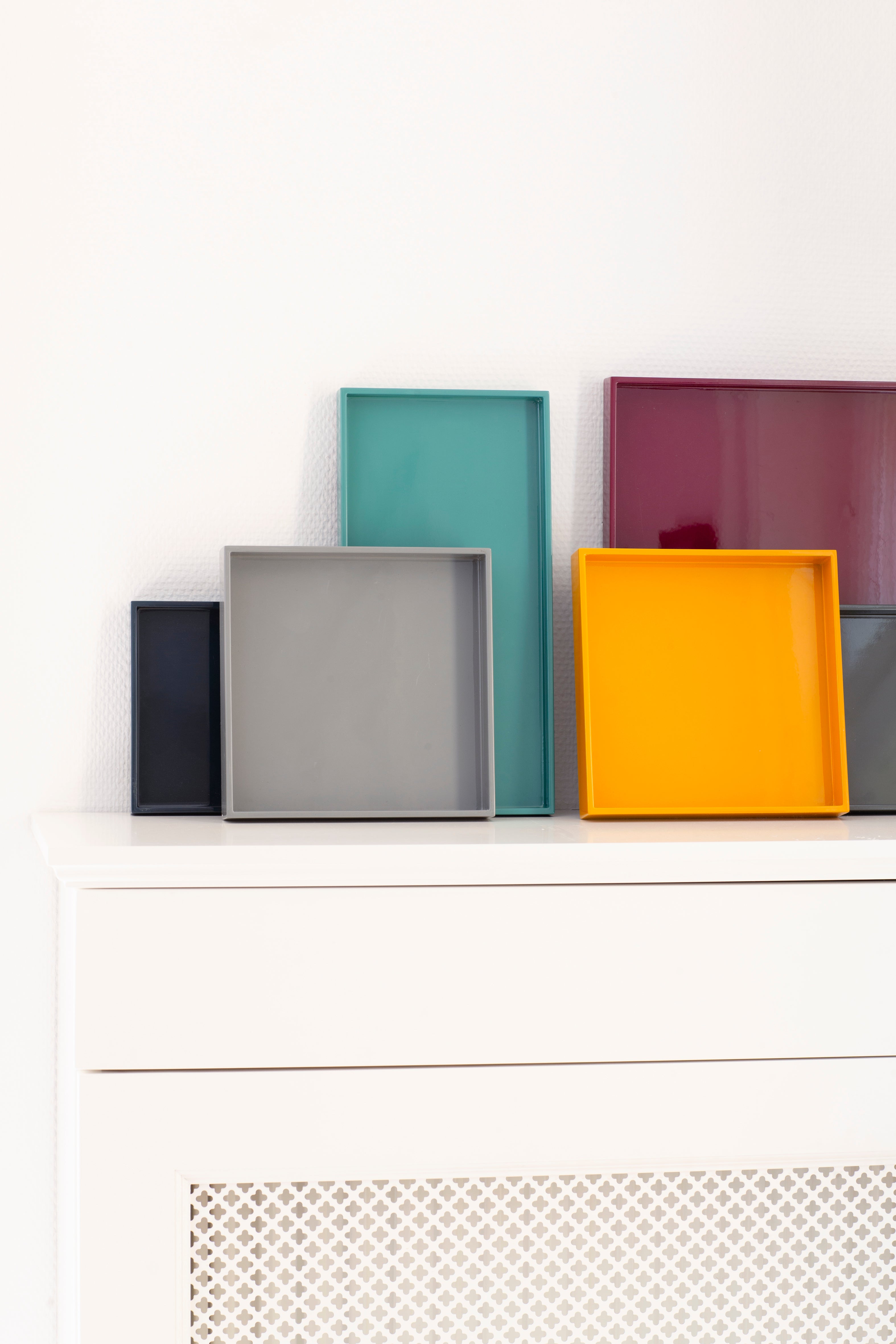 Lacquer Tray 20x20 Mango