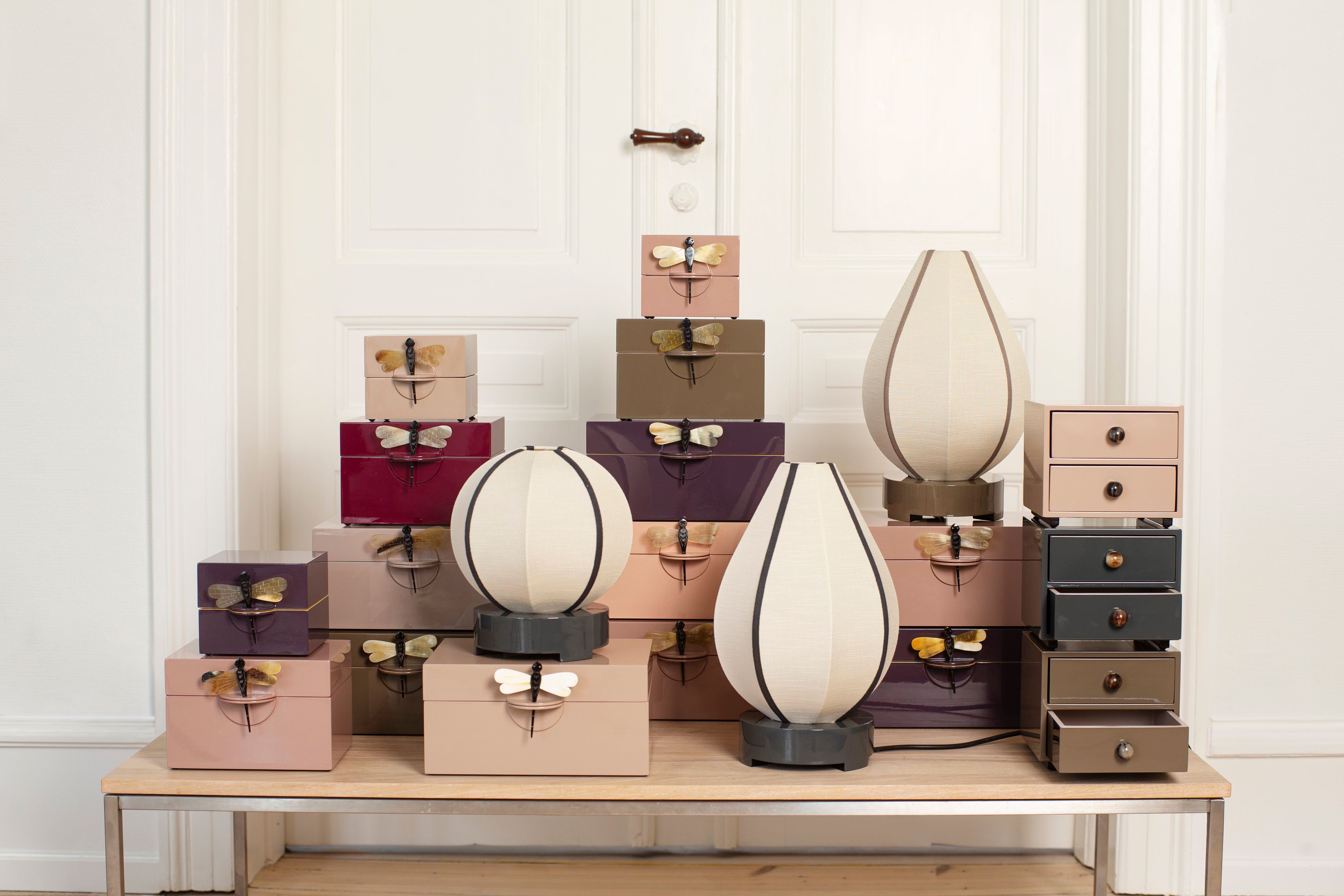 Lotus tablelamp, earth