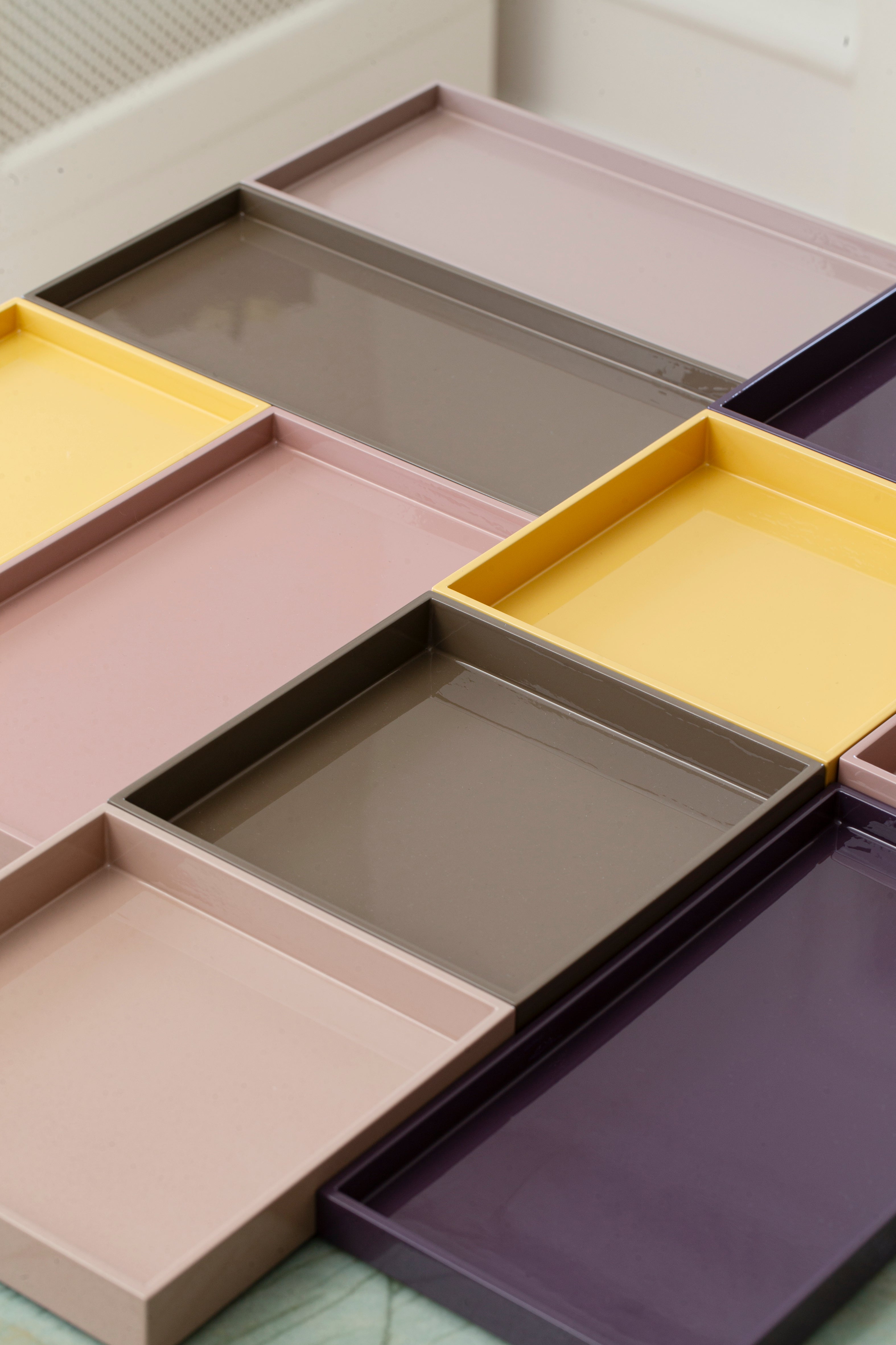 Lacquer Tray 32x16 Lavender