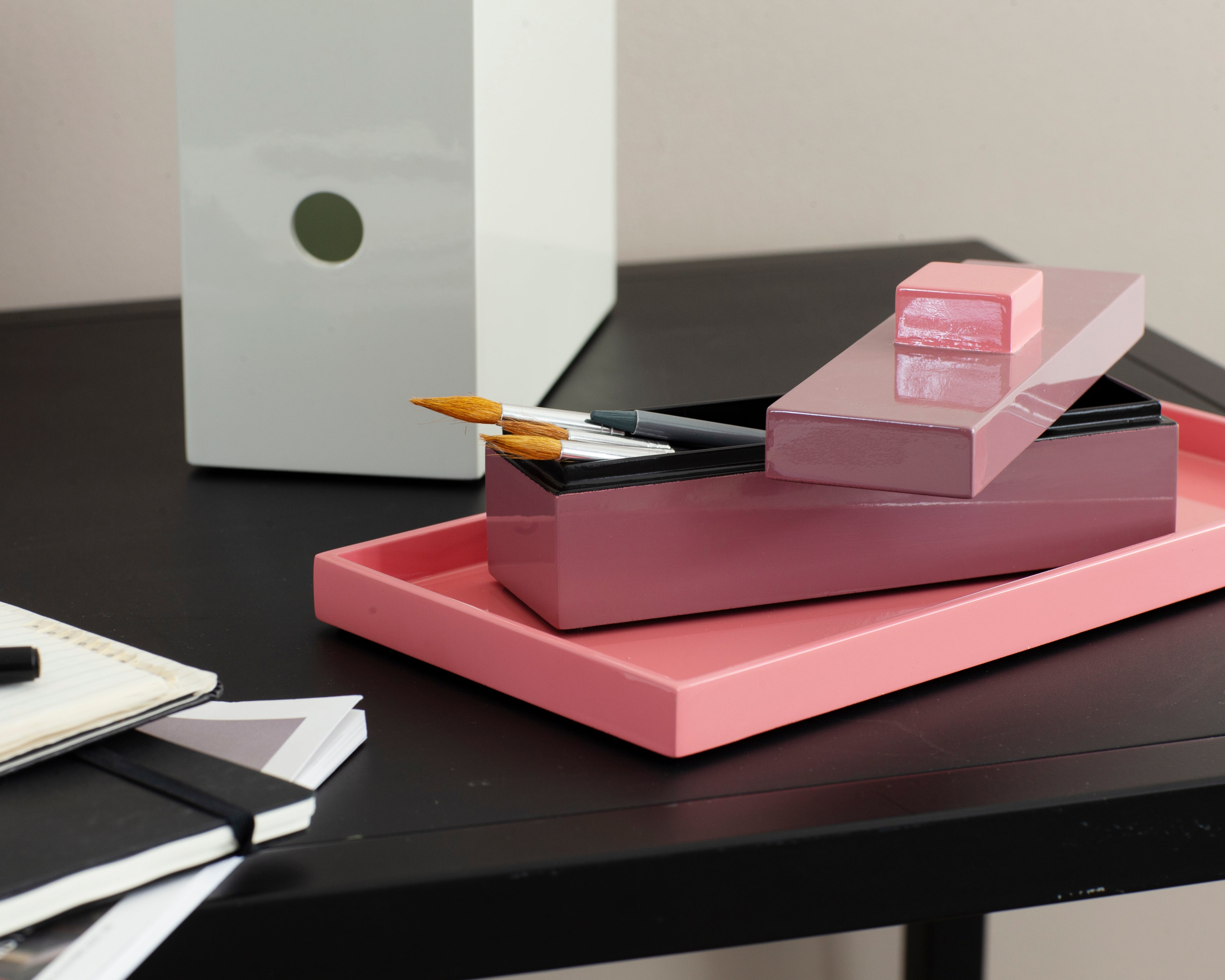 Lacquer Pencil Box w Handle Plum