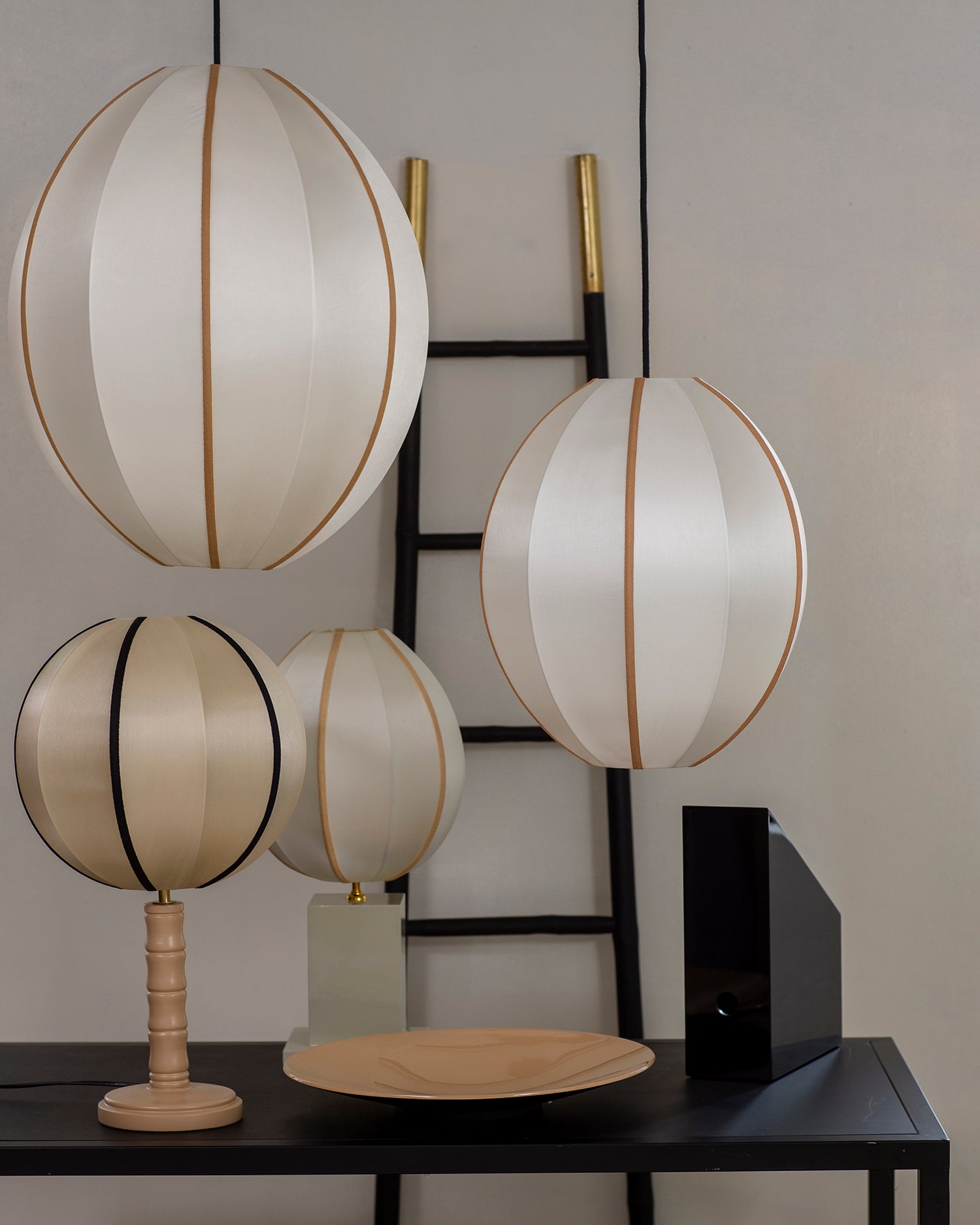 Lamp Shade Indochina Offwhite/Amber Oval L