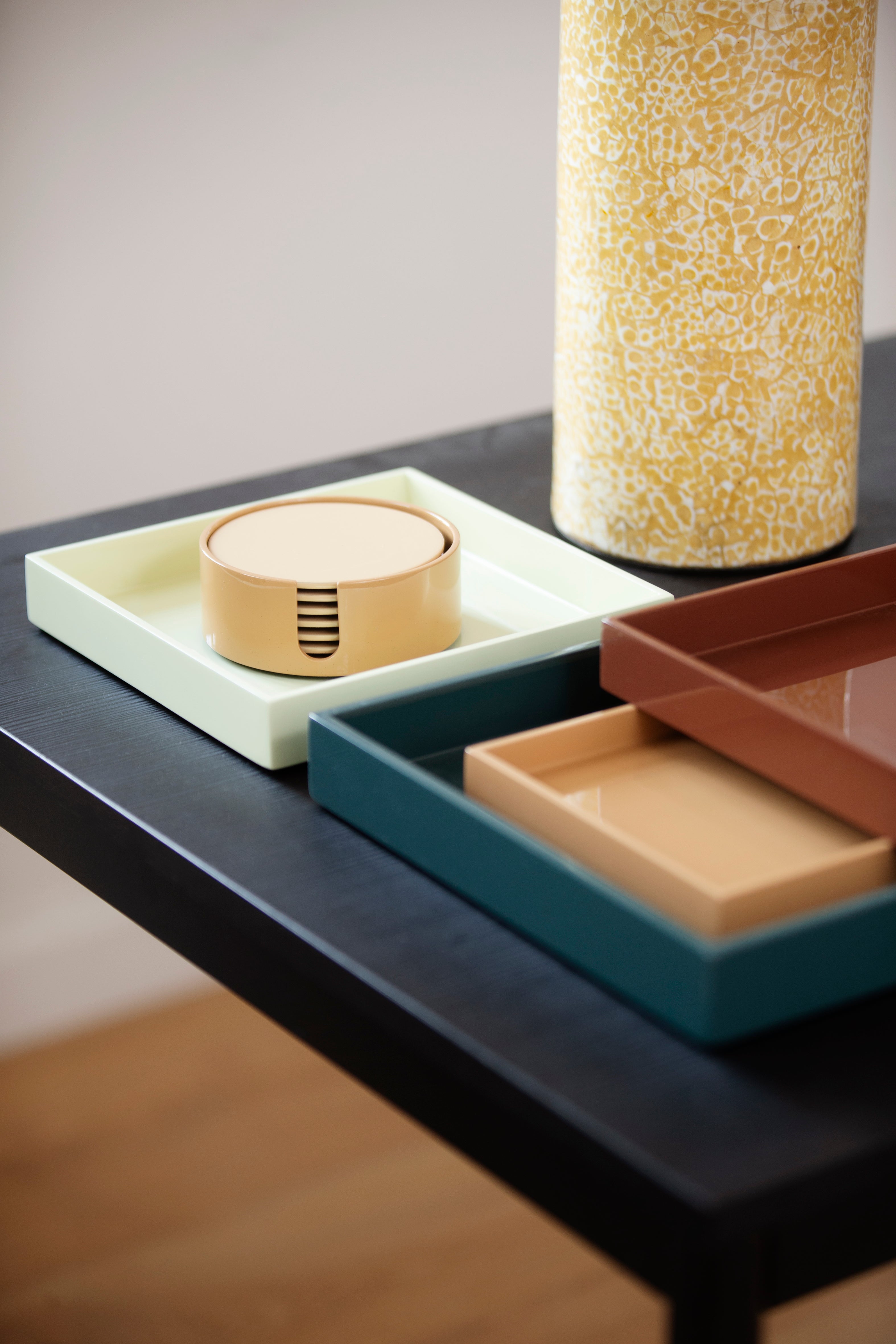 Lacquer Tray 38x22 Dark Green