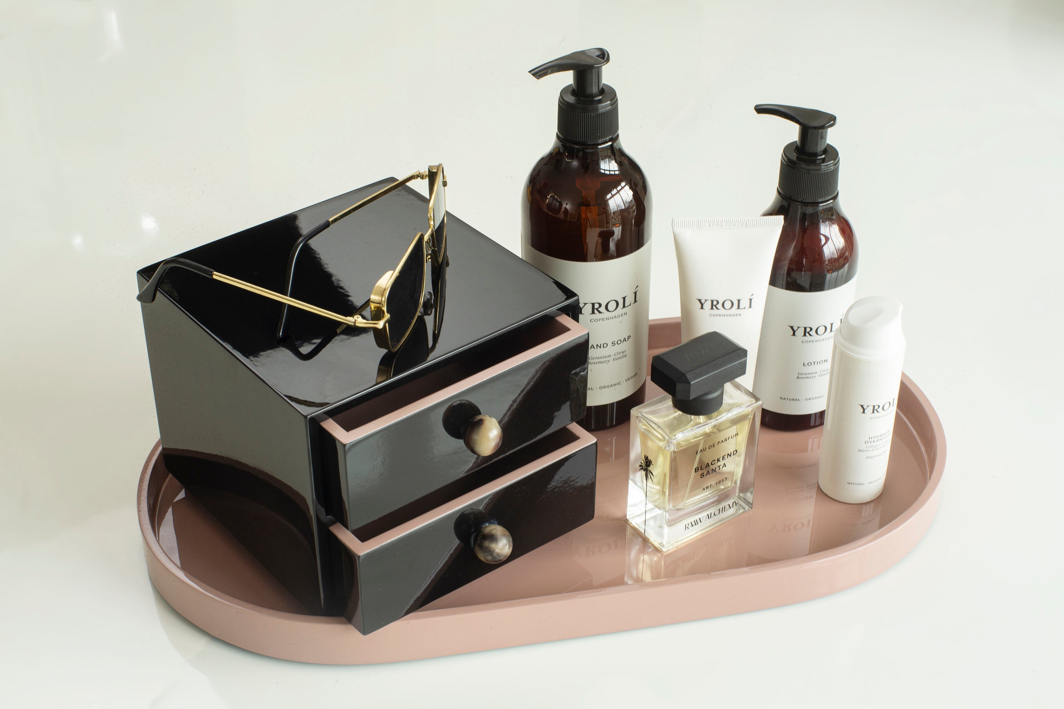 Lacquer Tray Oval S, Powder